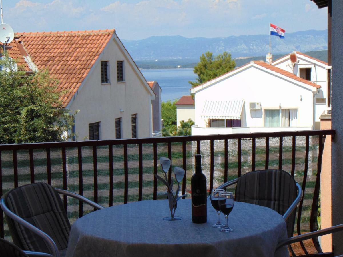Apartment Mia Malinska Bagian luar foto